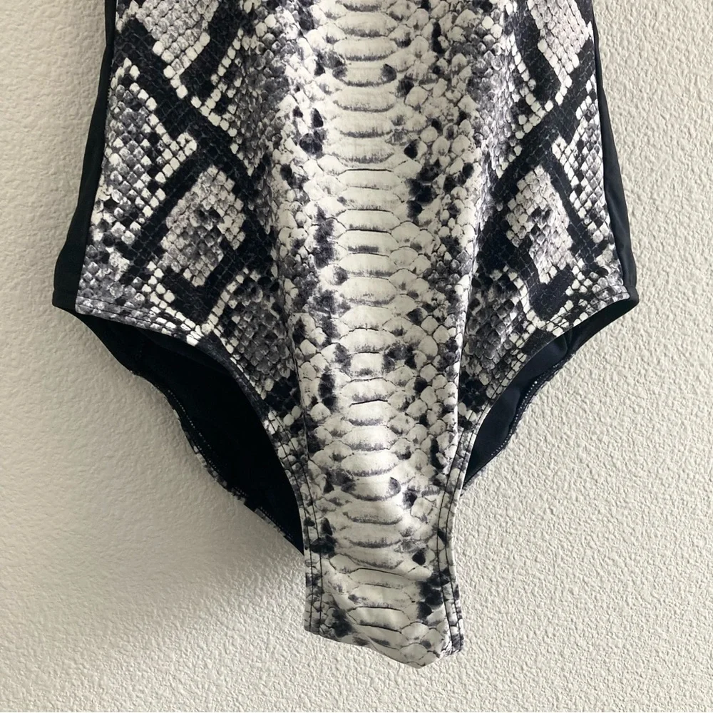 Michael Michael Kors Snake Print Racerback One Piece Swimsuit Spring Summer Swim - Picture 6 of 12